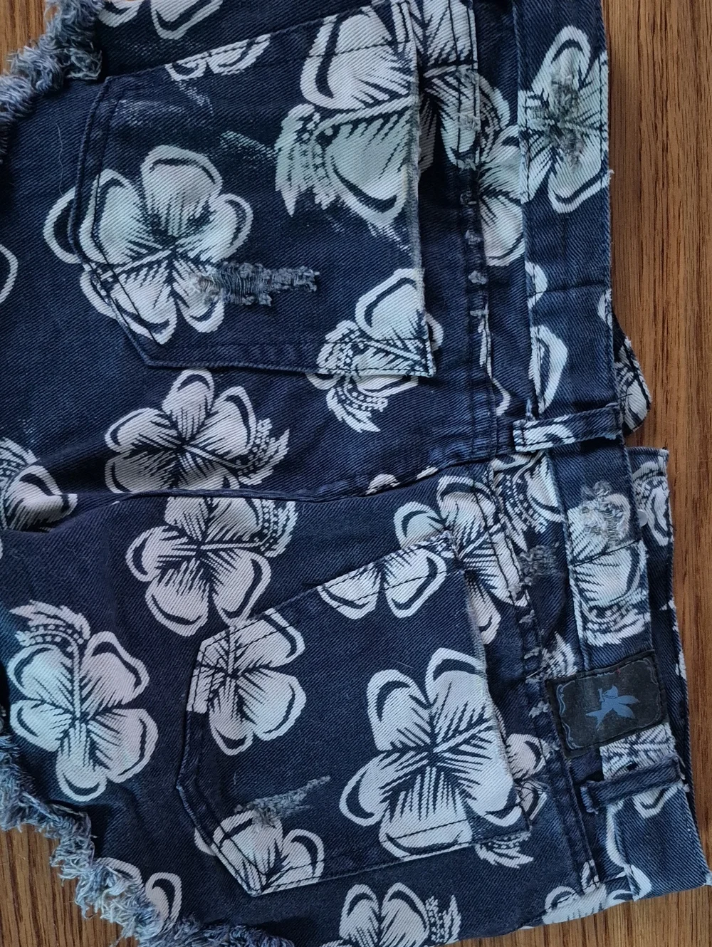 OneTeaspoon Women's Navy Blue Floral Frayed Denim Shorts